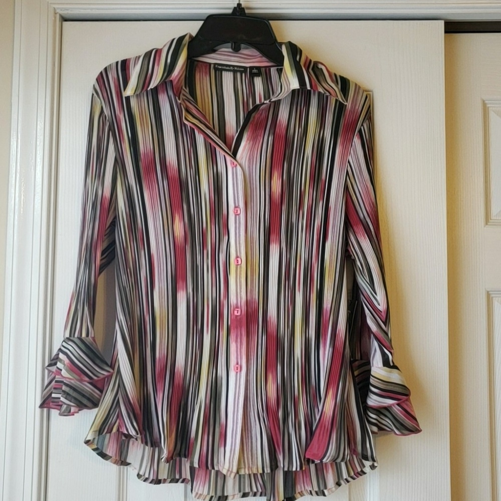 NWT Large long bell sleeve stretch blouse berry